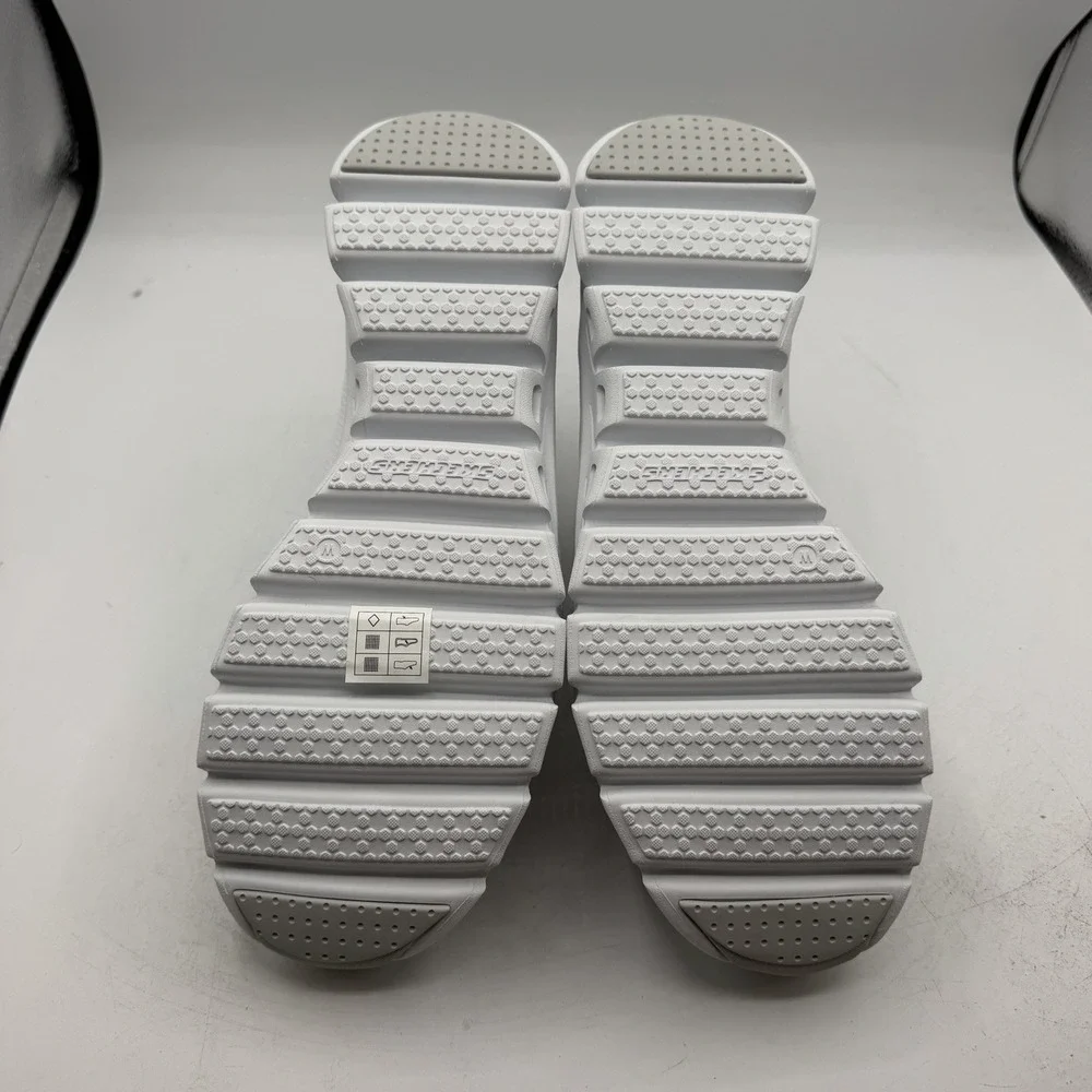 Skechers Glide Step Glistened Shoes Womens Sz 11 W WIDE White Slip On Sneakers